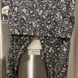 Stylish Gray Leopard Print Leggings and Sports Bra